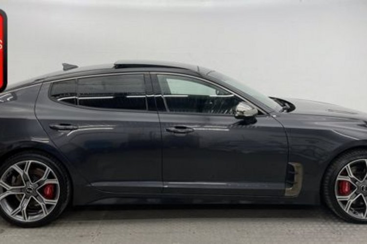 Kia Stinger Stinger 3.3 T-GDI AWD GT PANO+H&amp;K+HUD+360+LED+