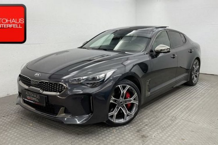 Kia Stinger Stinger 3.3 T-GDI AWD GT PANO+H&amp;K+HUD+360+LED+