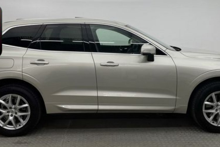 Volvo XC60 XC60 B4 AWD PANO+AHK+INTELLISAFE+KAMERA+LED+