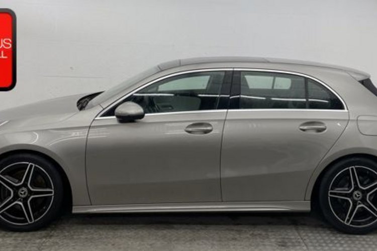 Mercedes-Benz A 220 A 220 d AMG SPORT PANO+MBEAM+MBUX+DIGITAL+PDC+