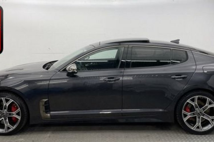 Kia Stinger Stinger 3.3 T-GDI AWD GT PANO+H&amp;K+HUD+360+LED+